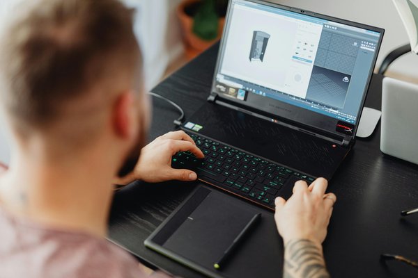 Découvrez comment booster votre entreprise avec un freelance informatique
